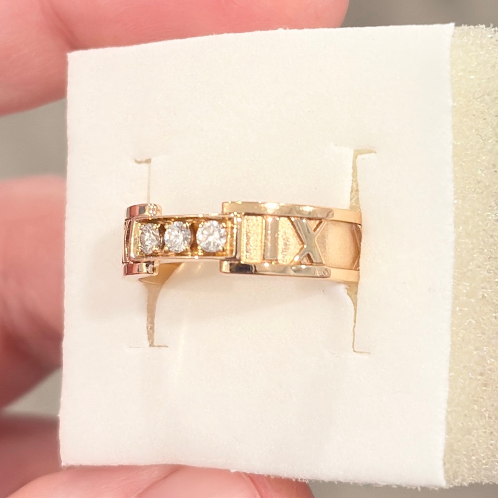 18K Tiffany Atlas Diamond Ring, 750 Rose Gold, Roman Numerals, Size 6 - Picture 10 of 15